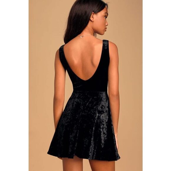Lulus This Night Black Velvet Backless Skater Dress Sz S - Picture 2 of 12